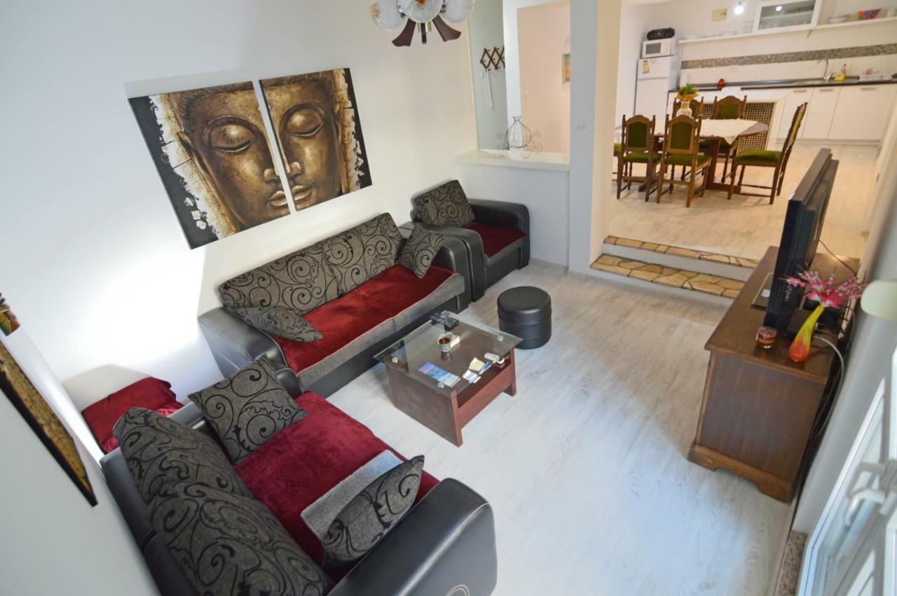 Lilikoi Apartment Мостар Екстериор снимка